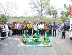 Bupati Bone Resmikan Jalan Desa Binuang