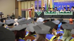 Bupati Bone Serahkan Bantuan Pendidikan Wisuda UM